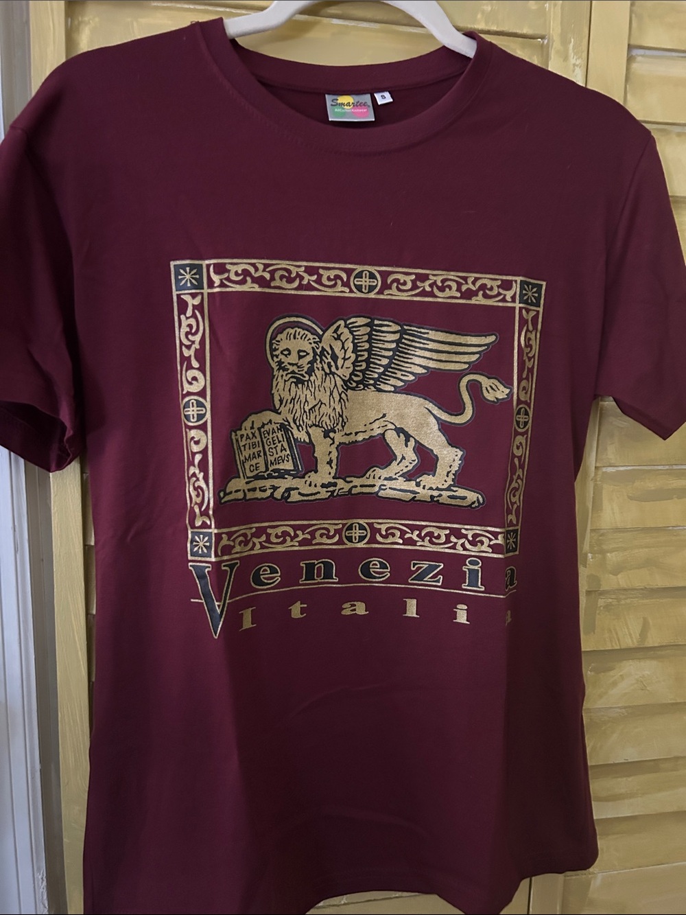 Venezia Italia Burgundy Graphic Tee